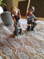 2 Figuren, Mädchen/Junge m. Schirm, Porzellan, handbemalt Nordrhein-Westfalen - Vreden Vorschau