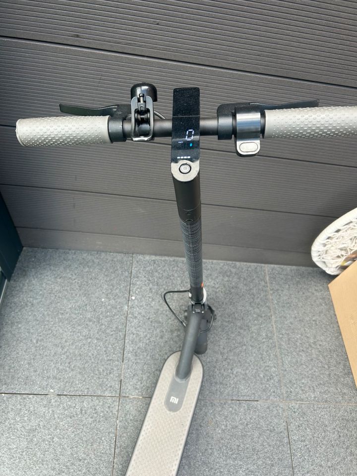 Xiaomi mi 1 s Scooter Roller in Bochum