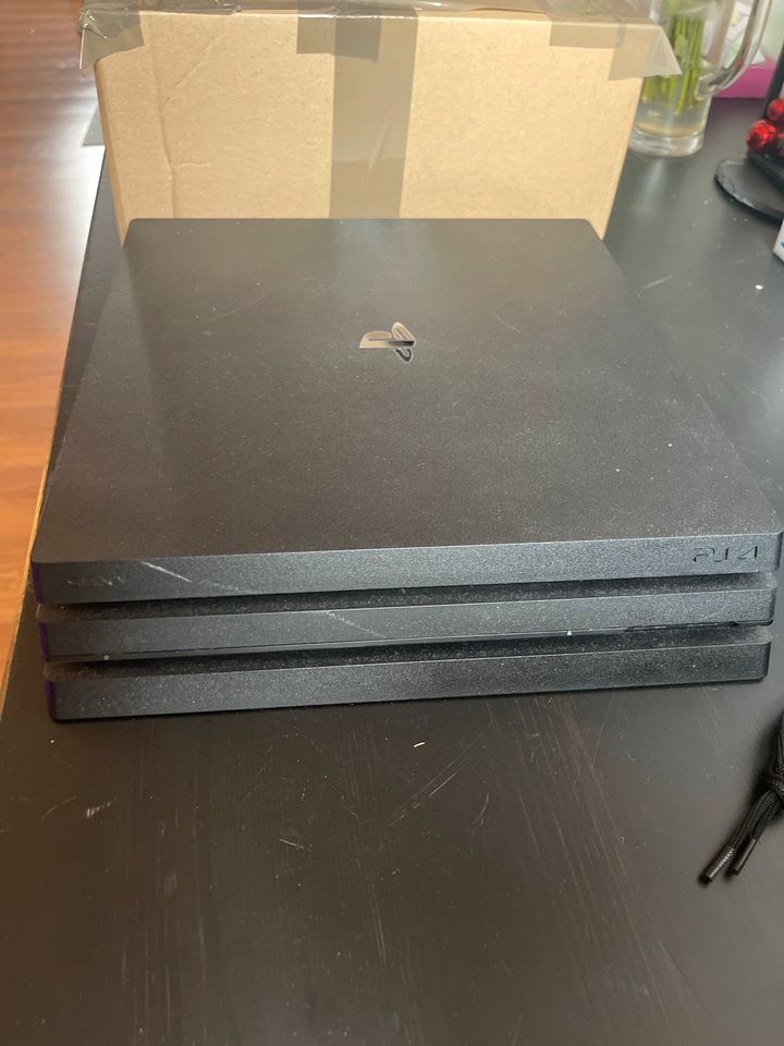 Ps4 Pro 1 TB zu verkaufen ! in Oberschleißheim