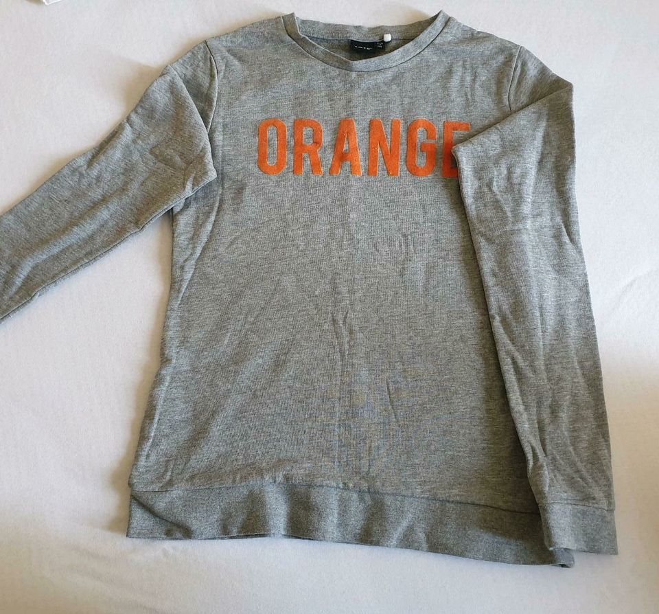 Kleiderpaket 4 Pulli/Langarm Shirt Gr.XS,M,158/164 in Berlin