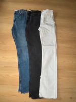 Zara jeans High waisted Split Jeans Gr 36 Weiss / blau / schwarz Niedersachsen - Nordstemmen Vorschau