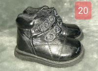 Gr. 20 Schwarze Schuhe Mädchen c&a lackschuhe Nordrhein-Westfalen - Mönchengladbach Vorschau