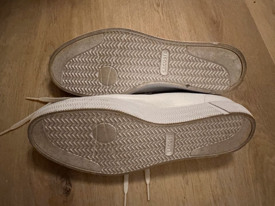 LACOSTE SCHUHE - WEISS - GR. 44 - GUTER ZUSTAND in Köln