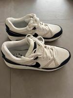 NIKE Air Max, Größe 42, sehr guter gepflegter Zustand Bayern - Velburg Vorschau
