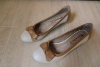 Tamaris Wedges Pumps Leder *sehr gut* Abiball Jugendweihe Sachsen-Anhalt - Kabelsketal Vorschau