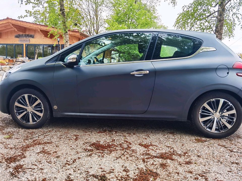 Peugeot 208   -EURO 6- in Rosenheim