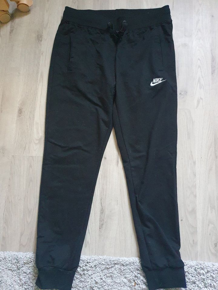 Nike Jogginghose in Magdeburg