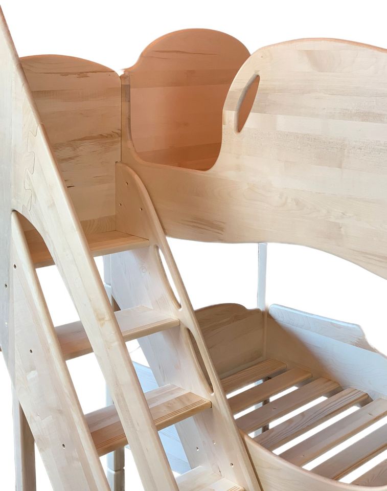 Kindergartenmöbel Betten, Stühle, Tische alles aus Massivholz ab: in Michelstadt