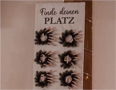 20 Tannenkränze mit Tischnummern für Hochzeit in Wertingen