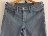 Neuw H&M Jeans Hose  Blau 32/32 regular fit Teens Herr HuM CN175 Nordrhein-Westfalen - Pulheim Vorschau