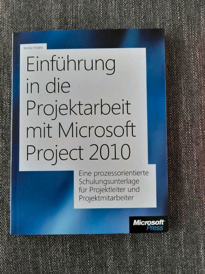 Neuwertige Bücher Microsoft Project 2010 Handbuch CD ab 5€ in Nattheim