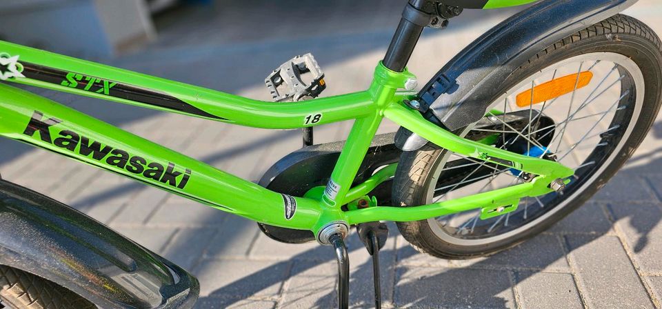 KAWASAKI Kinder Fahrrad 18 Zoll in Berlin