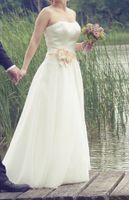 Brautkleid u. Reifrock Elizabeth Passion Ivory Gr.36 NP 900€ Leipzig - Leipzig, Zentrum Vorschau