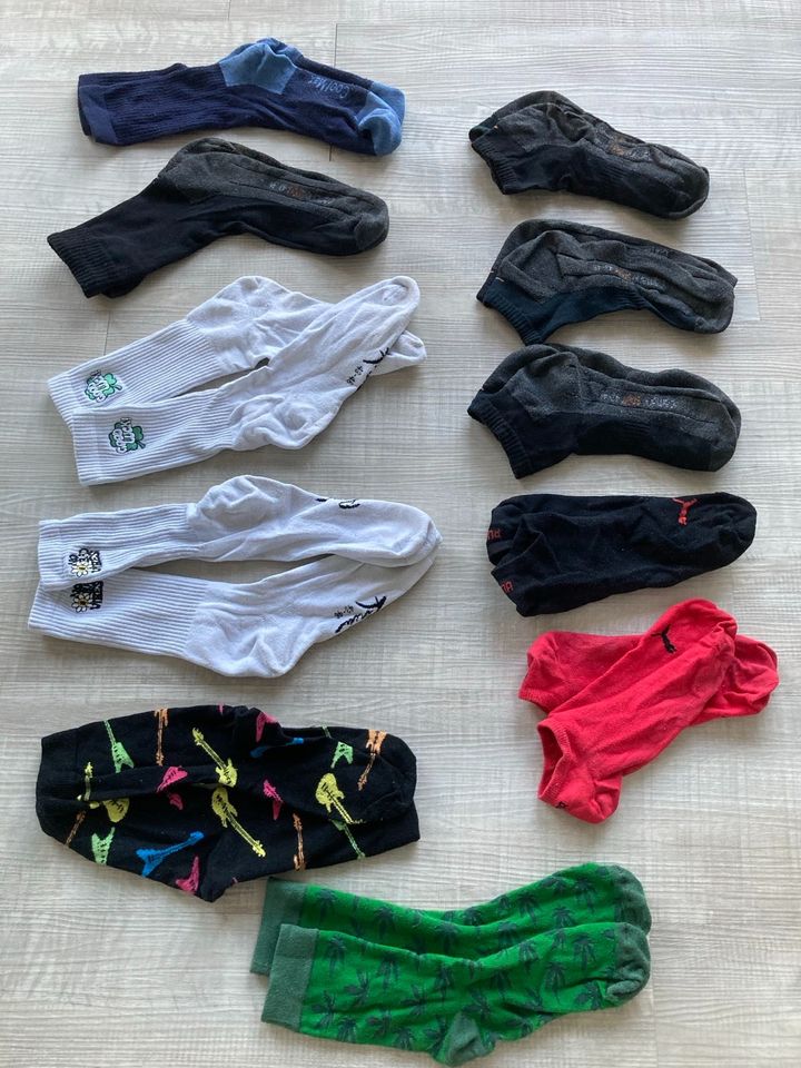 11 Paar Socken Gr. 43-46 in Oppenheim