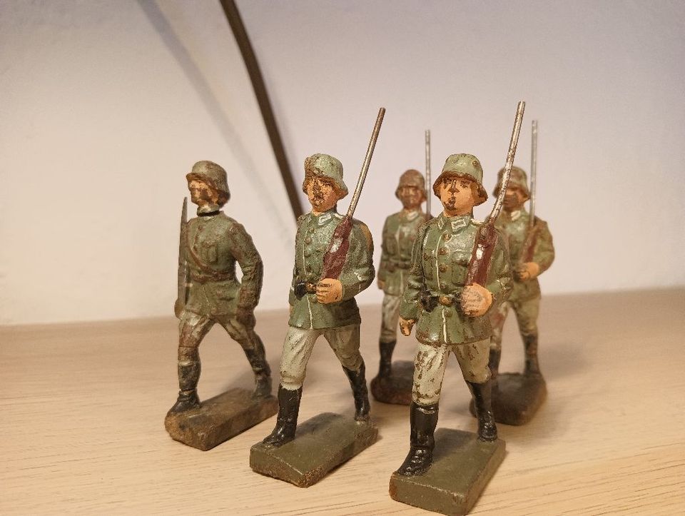 Lineol Marschierer mit Offizier Gruppe II, Wehrmacht, 7,5 cm, VK in Magdeburg