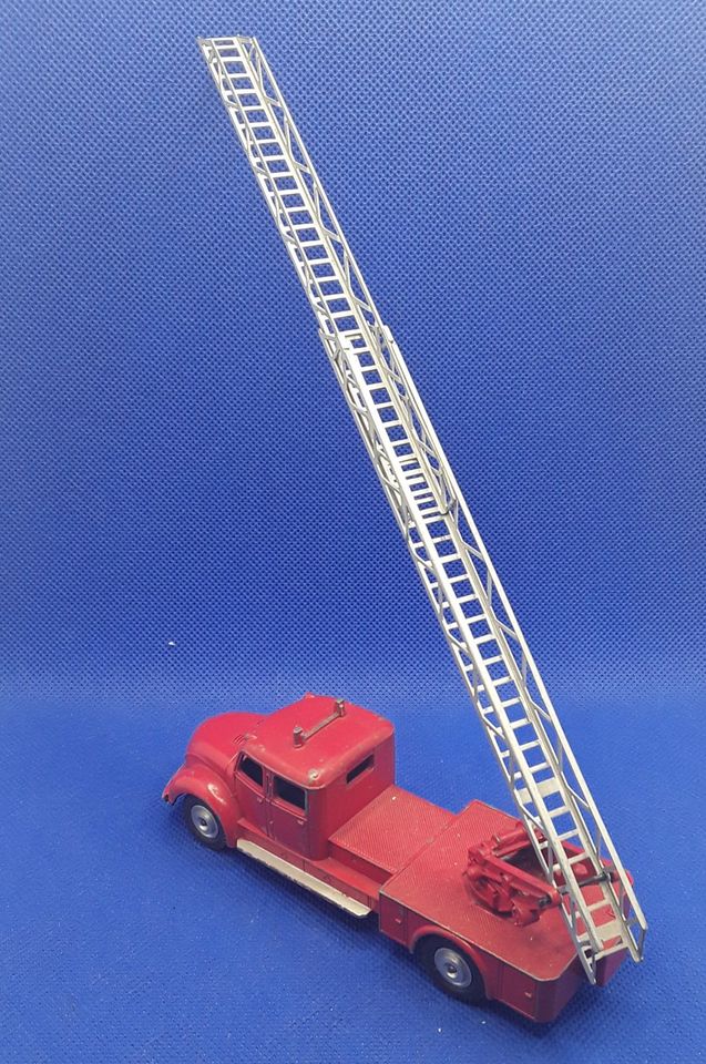 Märklin 8023 1/43 Magirus Deutz Leiterwagen Feuerwehr in Eppelsheim