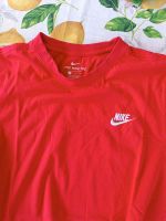 Nike Shirt xs rot Sachsen - Klipphausen Vorschau