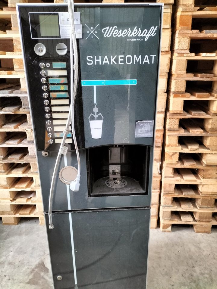 Snackautomat , Shakeautomat , Milch , Verkaufsautomat in Badbergen