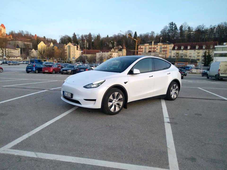 Tesla Model Y SR RWD in Landshut