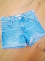 Zara Jeans Shorts Gr. 122 Mädchen neuwertig Nordrhein-Westfalen - Herford Vorschau