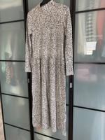 Kleid von COS in M Niedersachsen - Laatzen Vorschau