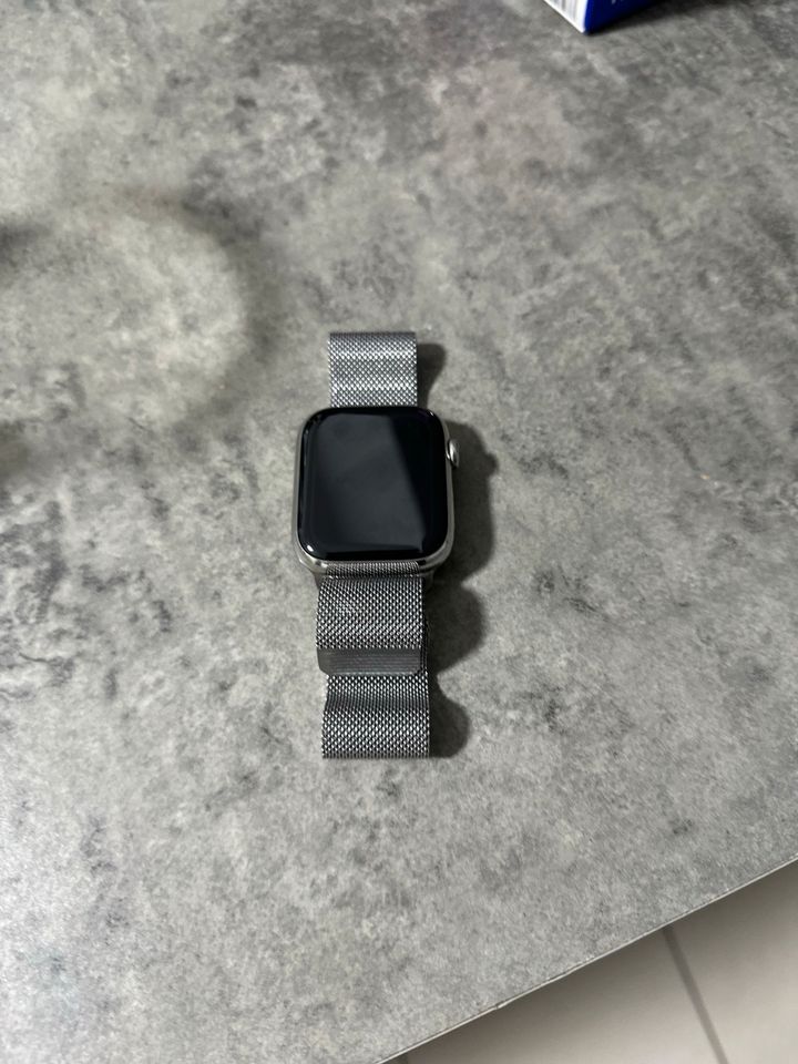 Apple Watch Series 7 GPS+Celluar in Pforzheim