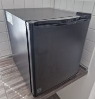Minibar Kühlschrank 45L schwarz, fast lautlos und sparsam, EEK C Hamburg - Altona Vorschau