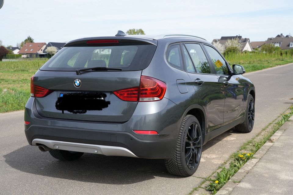 BMW X1 Xdrive25d Vollaustattung in Baesweiler