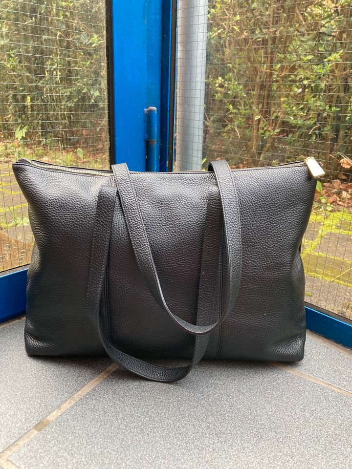 Aigner Tasche Neu! Leder schwarz in Lübeck