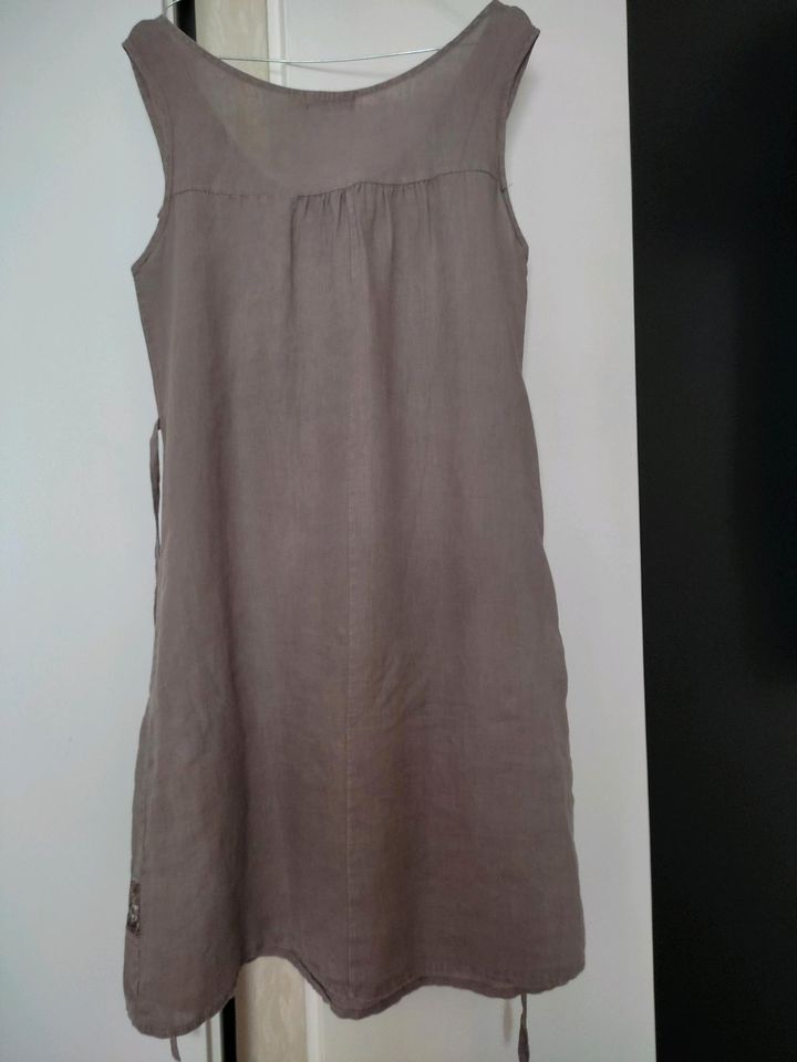 Kleid von Made in Italy Größe M in Stuttgart