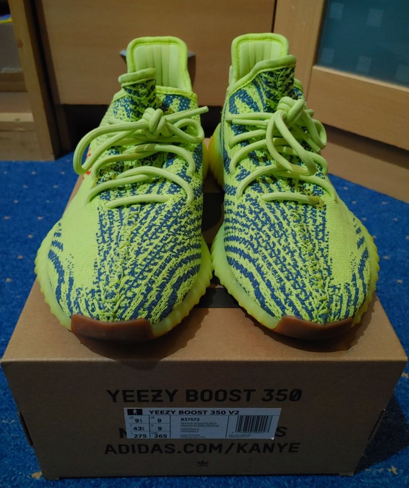 Adidas Yeezy Boost 350 V2 Semi Frozen Yellow / Größe: 43 1/3 in Hennef (Sieg)