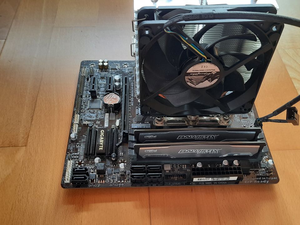 Bundle Gigabyte GA-B250M-DS3H , Intel I5-7500 , 8GB , Alpenföhn in Wendlingen am Neckar