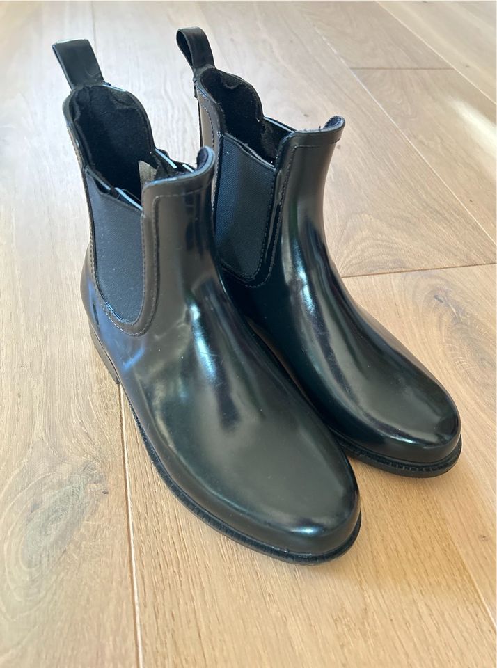 TOP!!! Coole Chelsea Boots Gummi Regen Stiefel schwarz Gr 37 in  Nordrhein-Westfalen - Minden | eBay Kleinanzeigen ist jetzt Kleinanzeigen