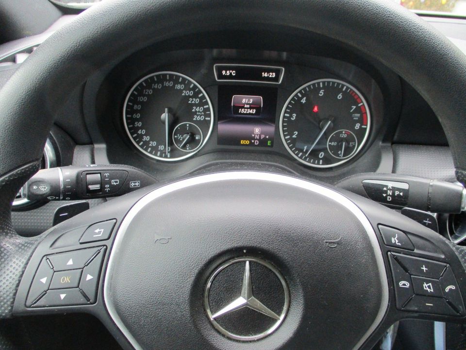 Mercedes-Benz A 200 A -Klasse +Panorama+Xenon in Rügland