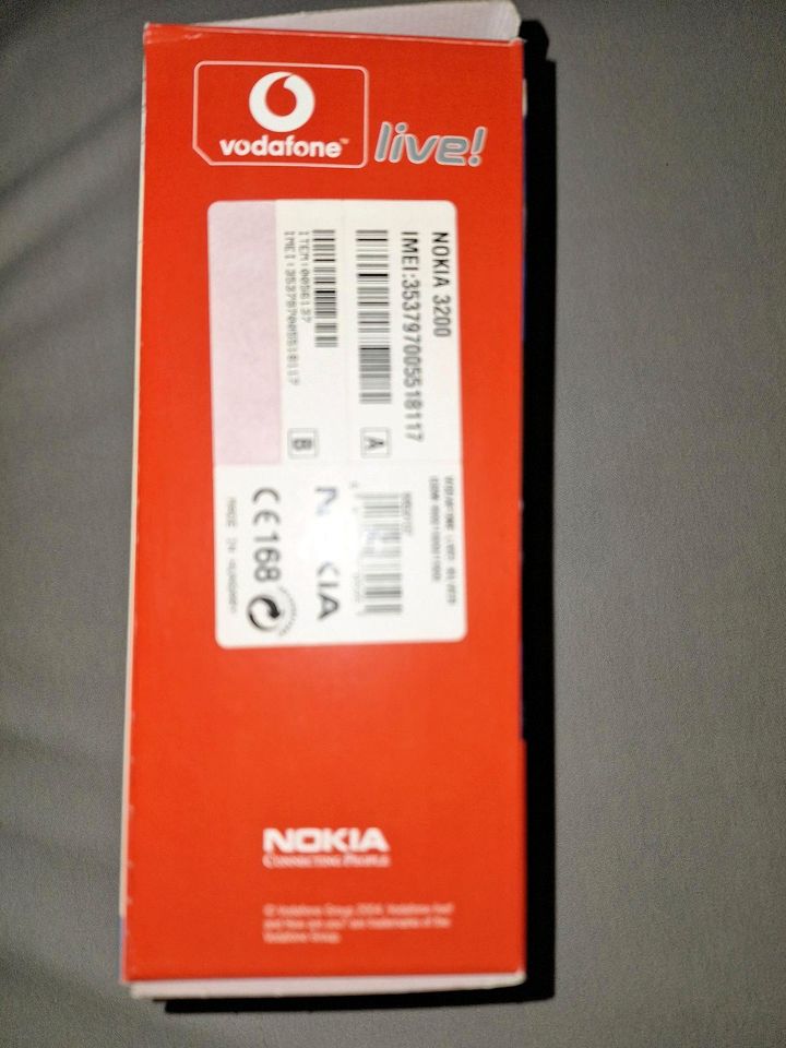 Nokia 3200 Handy mit Verpackung in Hochdorf