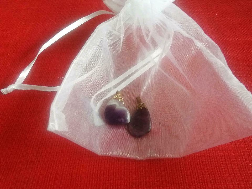 2 Amethyst Anhänger mit goldfarbener Öhse in Nürnberg (Mittelfr)