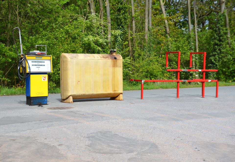 2000 L HOFTANKSTELLE ZÄHLWERK DIESELTANKSTELLE TANKANLAGE in Hessisch Oldendorf