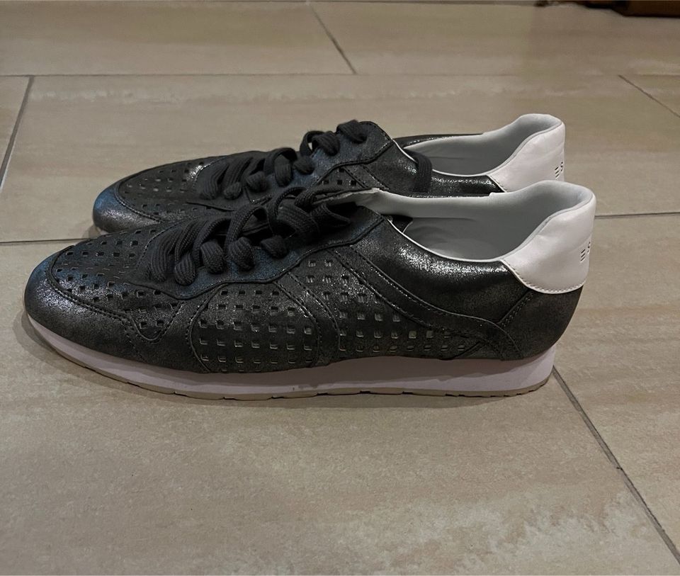 Esprit Schuhe Gr. 41 Turnschuhe neu Sneaker in Duisburg