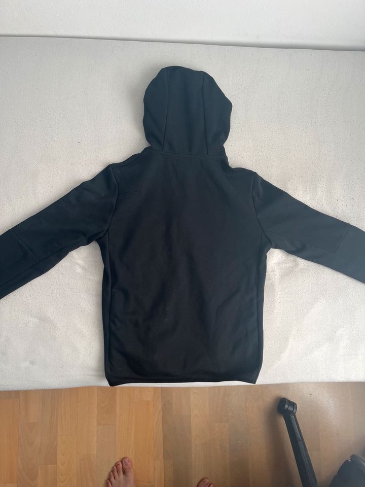 Nike tech fleece schwarz Oberteil neu in Kiel