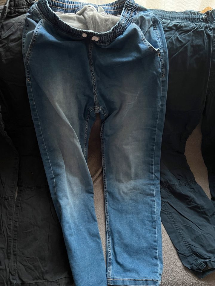 H&M Gefütterte Jeans-& Cargohose Paket in Größe 170 in Neufahrn