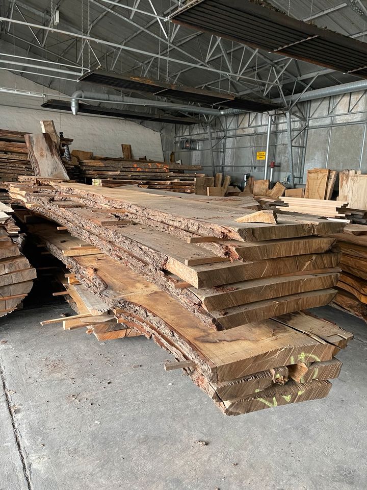 Holzhandel Tischplatte Eichenbohle Bretter Euche Schnittholz in Weißenborn
