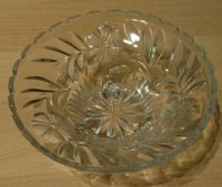 Snackschale aus Glas, 18cm Durchmesser Hessen - Heppenheim (Bergstraße) Vorschau