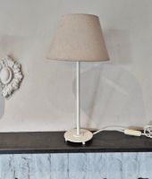 Vintage Tisch-Leuchte Nachttisch-Lampe Schirm beige Metallfuß Nordrhein-Westfalen - Oberhausen Vorschau