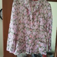 super leichte Bluse/Blusenjacke Gr 44/46 mit Tulpen Bayern - Erlangen Vorschau