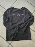 Tommy Hilifiger Jungen Langarmshirt T-shirt Langarm schwarz 128 Bayern - Ensdorf Vorschau