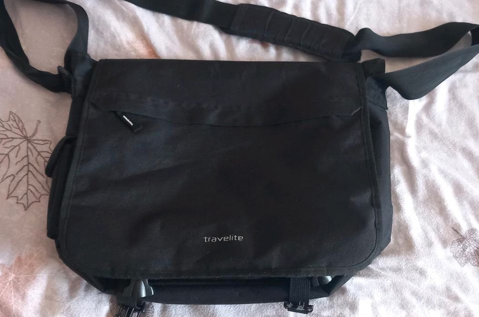 Große Umhängetasche/ Schultasche / Laptoptasche / Universität in Friesoythe