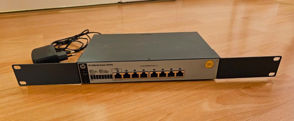 HP Hewlett Packard 1820-8G J9978A Switch 8-Port Gigabit Netzwerk in Neuhaus