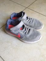 Nike Mädchen Schuhe Gr. 32 Nordrhein-Westfalen - Troisdorf Vorschau