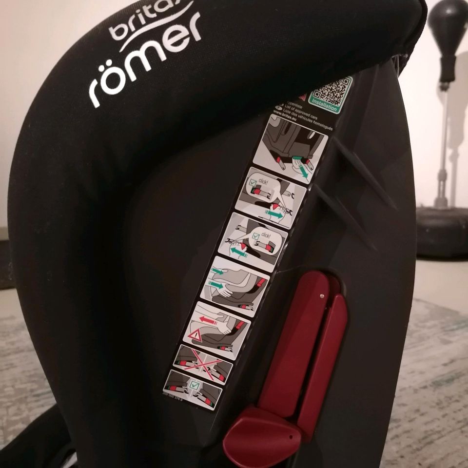 Kindersitz Britax Römer Duo Plus in Niederdorfelden