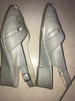 ara Echtes LederSandalen Gr. 38 Weite H Sommerschuhe Damen Hessen - Eschborn Vorschau